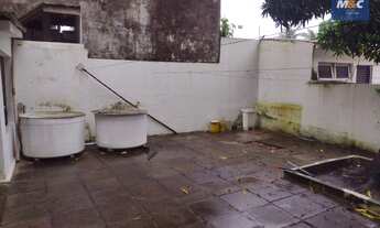 Imagem 6: Casa com 200m² de área construída e 350m² de área total, 2 anexos, 4 quartos, à venda, po