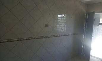 Imagem 6: Alugo linda casa c/ garagem à 200 metros CPTM R$ 1.900,00