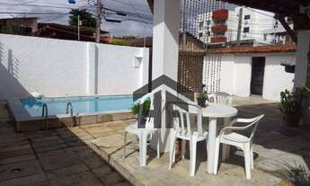 Imagem: Casa com Piscina de 4 Quartos em Piedade