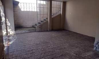 Imagem 6: Sobrado com suíte e, frente ao CLT