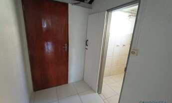 Imagem 5: Casa com 3 dormitórios para alugar, 70 m² por R$ 1.350,00/mês - Vila Matarazzo - Londrina