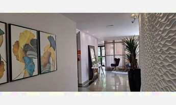 Imagem 2: Este amplo apartamento em edifício de alto padrão, no coração do Embaré, pode ser seu !!