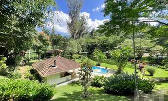 Imagem 3: Bela propriedade localizada excelente região de Itaipava com alto padrão de vizinhança