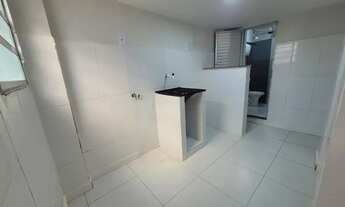 Imagem 2: ALUGA-SE KITNET GRANDE com cozinha, área de serviço, sala, banheiro, quarto e varanda