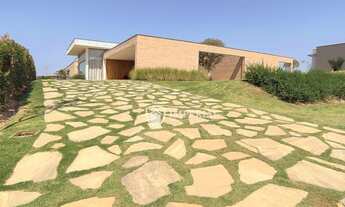 Imagem 2: Um refúgio inteiramente mobiliado e decorado!