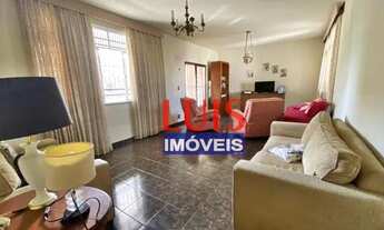 Imagem 4: Belo sobrado à poucos passos da Praia de Piratininga com 4 dormitórios para alugar, 190 m²