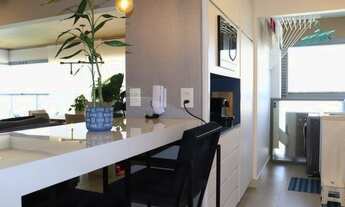 Imagem 2: Lindo apto. decorado há apenas 1 ano, edf novo, 98ms, 3 dorms, 1 suite, 2 vagas, varanda g