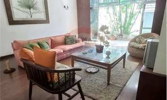 Imagem 2: Casa térrea com 3 quartos, piscina, terraço, dependência completa e próximo ao comercio no