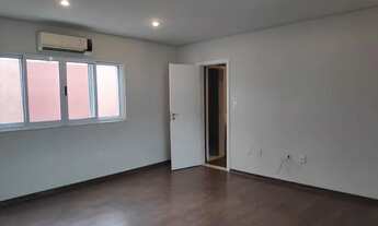 Imagem 3: Casa com 3 dormitórios, sendo uma suíte com closet, 02 salas, escritório, cozinha, lavande