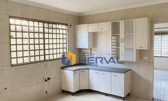 Imagem: Casa com 3 quartos e 121 m² à venda por