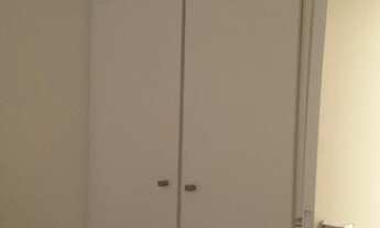 Imagem 6: Apartamento com ambientes claros, amplos, ensolarados. Andar alto com linda vista. Condom