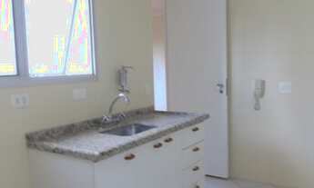 Imagem 6: Apto amplo, iluminado, com armários! Ótima localização!