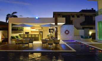 Imagem 2: Casa de Luxo em Guarajuba 5 suítes