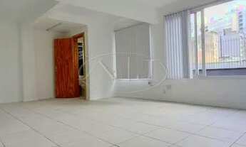 Imagem 2: EXCELENTE SALA COMERCIAL "TIPO LOJA" COM ÓTIMA LUMINOSIDADE E BEM VENTILADA EM T