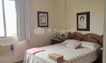 Imagem 6: Apartamento com varanda e três quartos, Rua Carlos de Vasconcelos, Tijuca