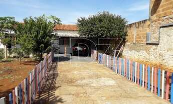 Imagem: Araraquara - Casa Padrão - Jardim Universal