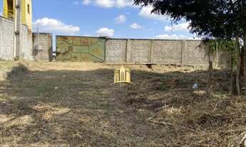 Imagem 3: Terreno as margens da BR-040