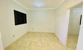 Imagem 2: Casa para venda possui 114 metros quadrados com 3 quartos em Vila Guilhermina - São Paulo