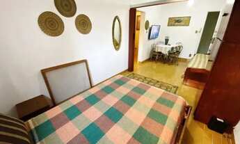 Imagem 2: Kitnet Mobiliada com Vaga de Garagem e Portaria no Canto do Forte, Lado Praia