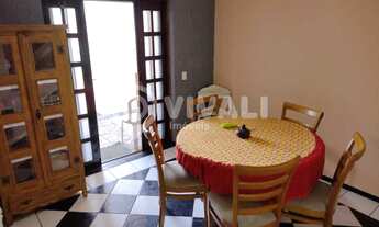 Imagem 2: Casa de rua - / Residencial / Jardim Ipê