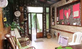 Imagem 4: Casa para venda possui 260 metros quadrados com 3 quartos em Ermitage - Teresópolis - RJ