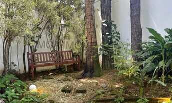 Imagem 2: Casa para aluguel e venda com 690 metros quadrados