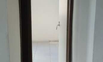 Imagem: Aluga-se casa em água fria 700 com água