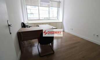 Imagem 4: Ao lado do metrô !!