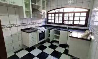 Imagem 7: Linda e elegante casa na Vila Mogilar