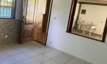 Imagem 6: Casa com 2 quartos, sala, 2 banheiros, cozinha, área de serviço, área externa com garagem