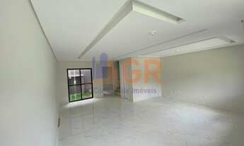 Imagem 3: Triplex para Venda em Curitiba, Uberaba, 3 dormitórios, 1 suíte, 2 banheiros, 1 vaga