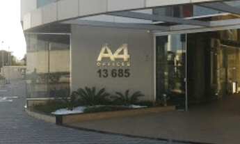Imagem 2: Conjunto de Salas Unificadas no Centro Comercial A4 Offices na Av. das Américas