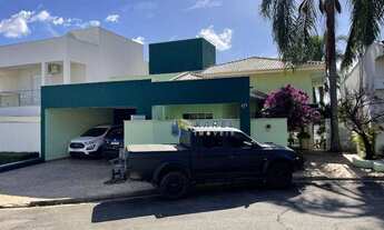 Imagem 3: CASA à VENDA com PISCINA, 3 SUÍTES, ÁREA GOURMET e ADEGA no CONDOMÍNIO EUROVILLE 1!!