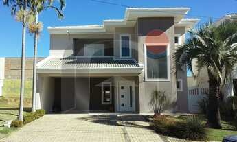 Imagem: CASA EM CONDOMÍNIO COM LOCALIZAÇÃO PRIVILEGIADA