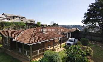 Imagem 2: Casa Térrea à Venda na Região do Alto da Vila Inglesa - Campos do Jordão/SP