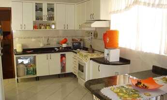 Imagem 4: Casa rua tranquila próximo Arena e Colégios Positivo ou Bom Jesus