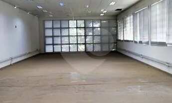 Imagem 2: Galpão com 870 m² de área útil para locação e venda na Barra Funda SP