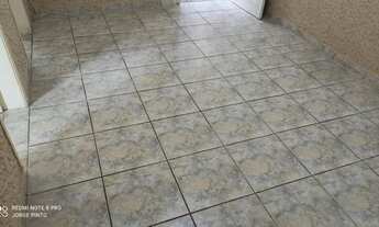 Imagem 6: Casa térrea em rua tranquila, em boas condições de conservação e próxima da estação e comé