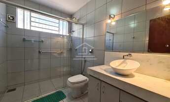 Imagem 5: Casa para venda possui 217 metros quadrados com 4 quartos em Planalto - Teresina