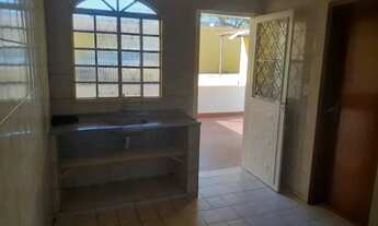 Imagem 5: Alugo Casa com 02 Quartos, Sala, Cozinha, Garagem, Quadra 03 Sobradinho