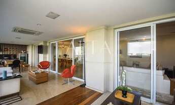 Imagem 6: Panamby - Varanda gourmet em condomínio clube com quadra de tênis