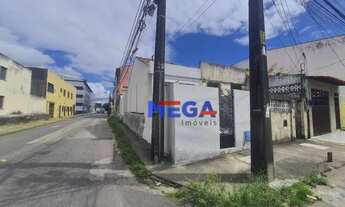 Imagem: Casa com 2 quartos para alugar no Centro