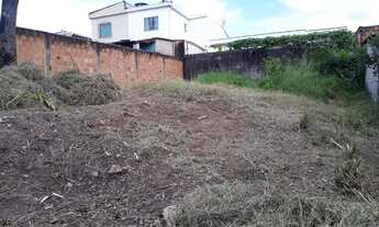 Imagem 2: Lote inteiro- terreno murado, escriturado-Rua Assembleia-Jd. Alterosas 2-Betim