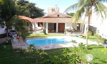 Imagem: Casa na avenida dos Holandeses com campo