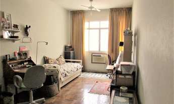 Imagem 3: Tijuca silencioso na quadra da Praça Saens Pena