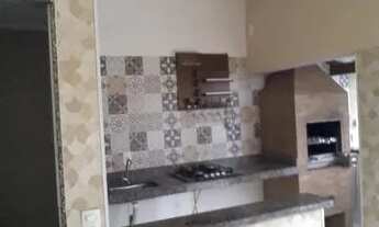 Imagem 2: Casa em piuma com piscina