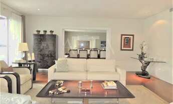 Imagem: Altíssimo padrão, decorado, muito verde