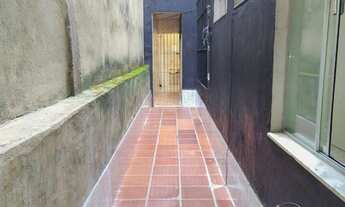 Imagem 4: AMPLA CASA NA ANTONIO BAENA COM 01 PONTO COMERCIAL E 04 QUARTOS