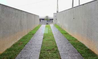 Imagem 2: Sobrado com amplo espaço aos fundos e porão!