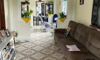 Imagem: Alugo casa 2ºpiso. 2wcs 3 quartos salas